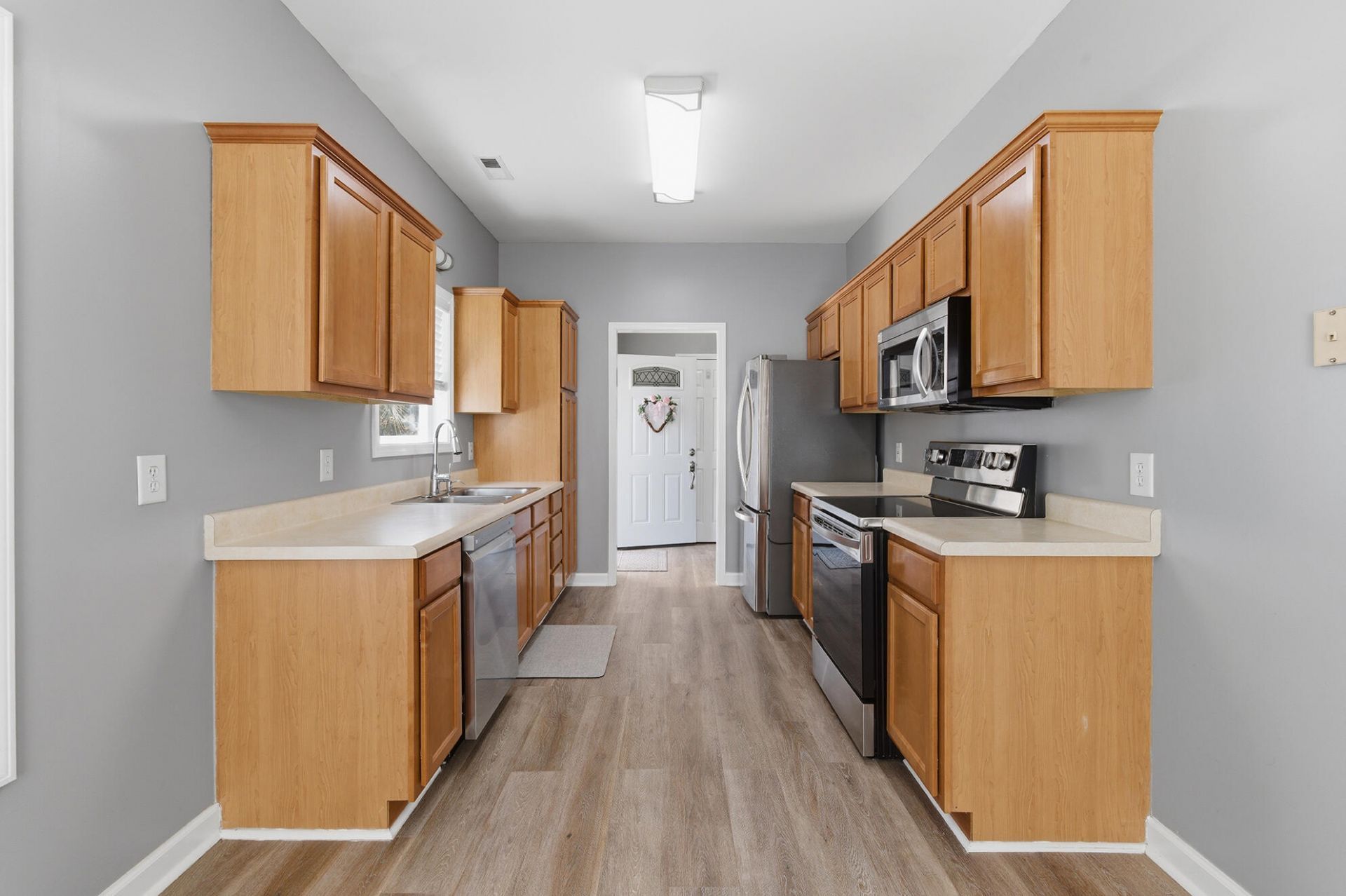 6627 Cherry Laurel Photo 7