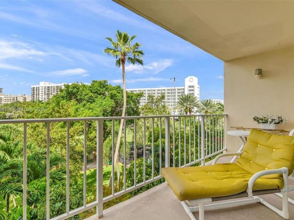 200 178th Dr, Unit 409, Sunny Isles Beach, FL 33160
