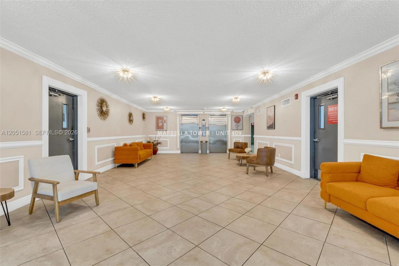 200 178th Dr, Unit 409, Sunny Isles Beach, FL 33160 Photo
