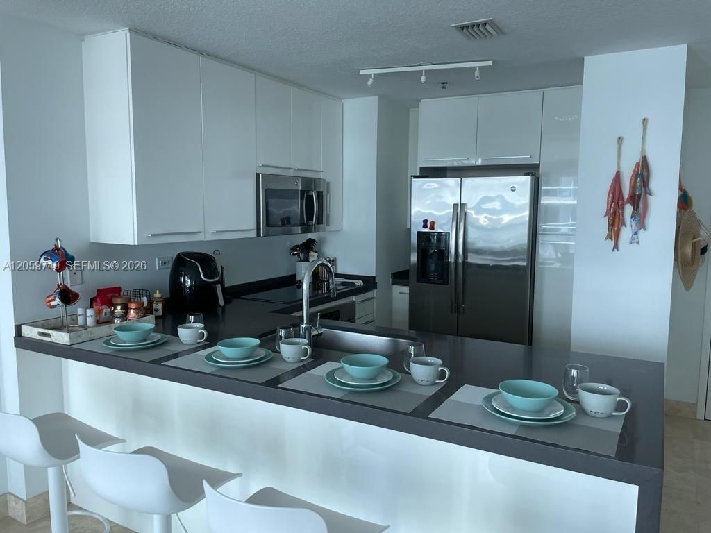 6515 Collins Ave , Unit 710, Miami Beach, FL 33141 Photo