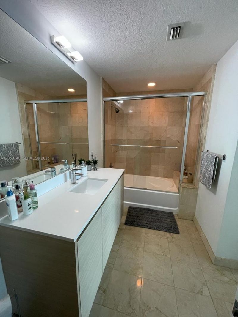 6515 Collins Ave , Unit 710, Miami Beach, FL 33141 Photo