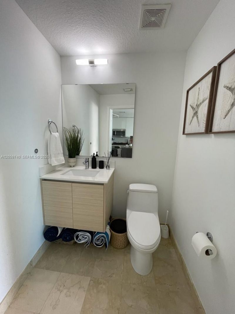 6515 Collins Ave , Unit 710, Miami Beach, FL 33141 Photo