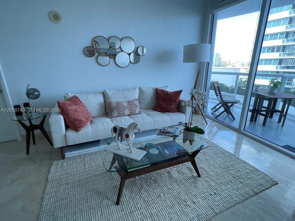 6515 Collins Ave , Unit 710, Miami Beach, FL 33141 Photo