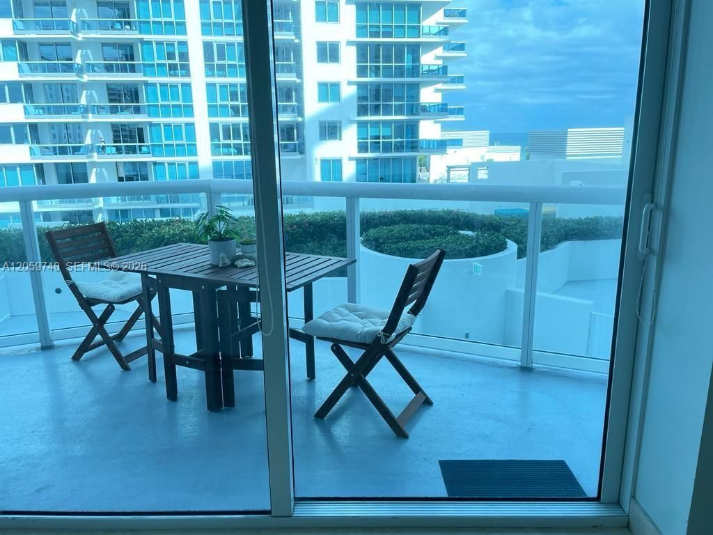 6515 Collins Ave , Unit 710, Miami Beach, FL 33141 Photo
