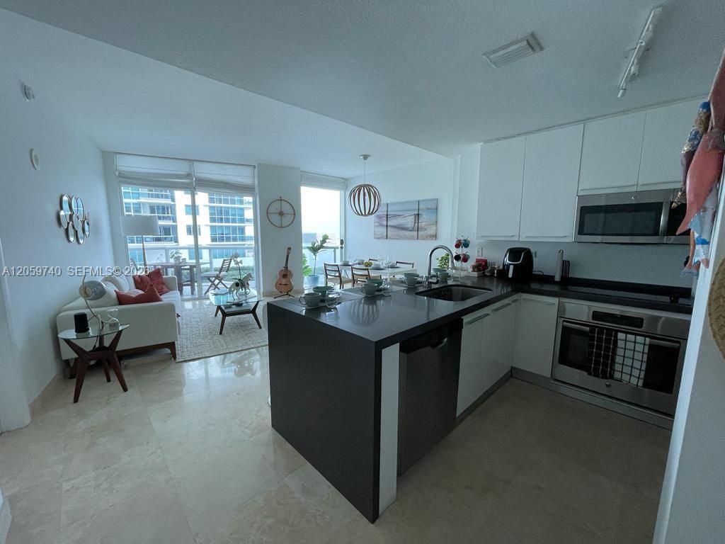 6515 Collins Ave , Unit 710, Miami Beach, FL 33141 Photo