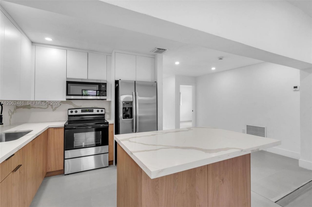 3400 NW 211th St, Miami Gardens, FL 33056 Photo