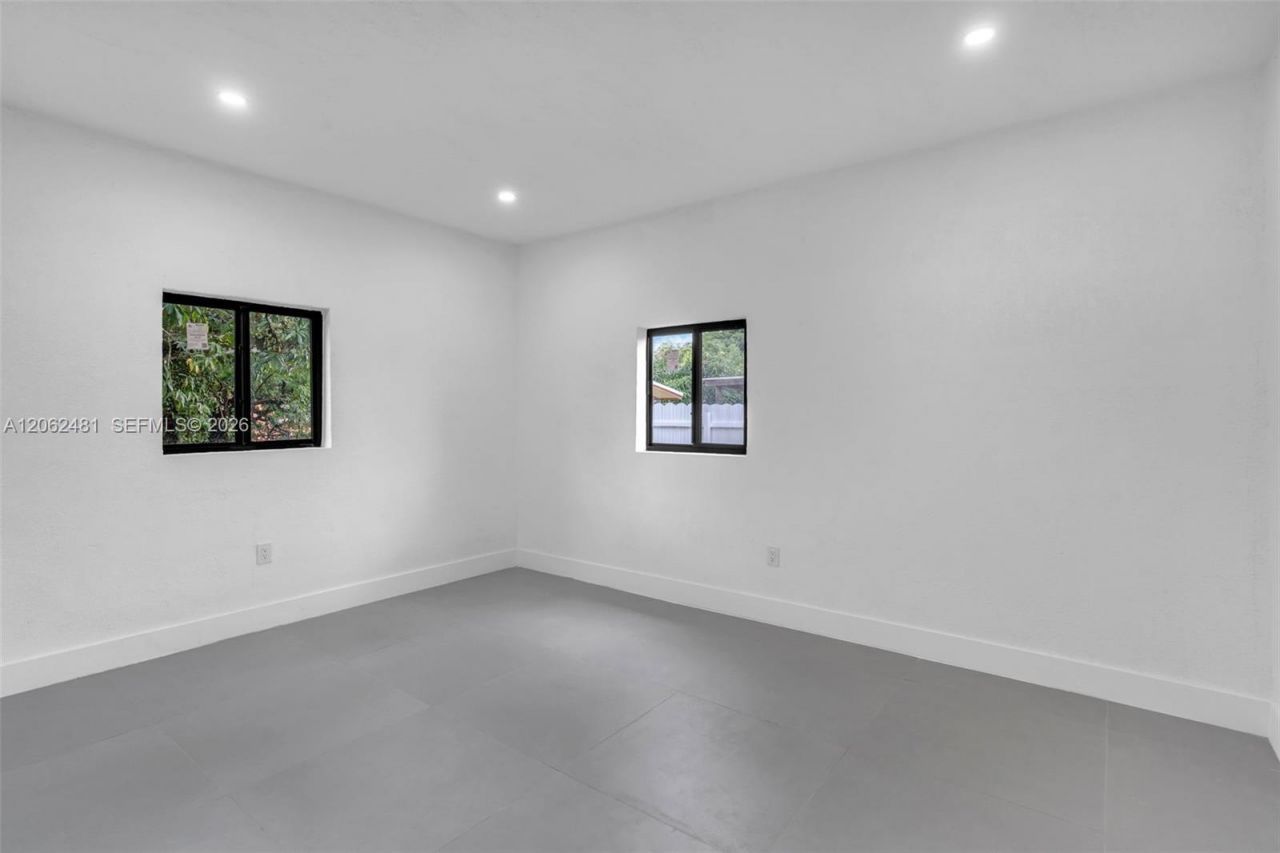 3400 NW 211th St, Miami Gardens, FL 33056 Photo