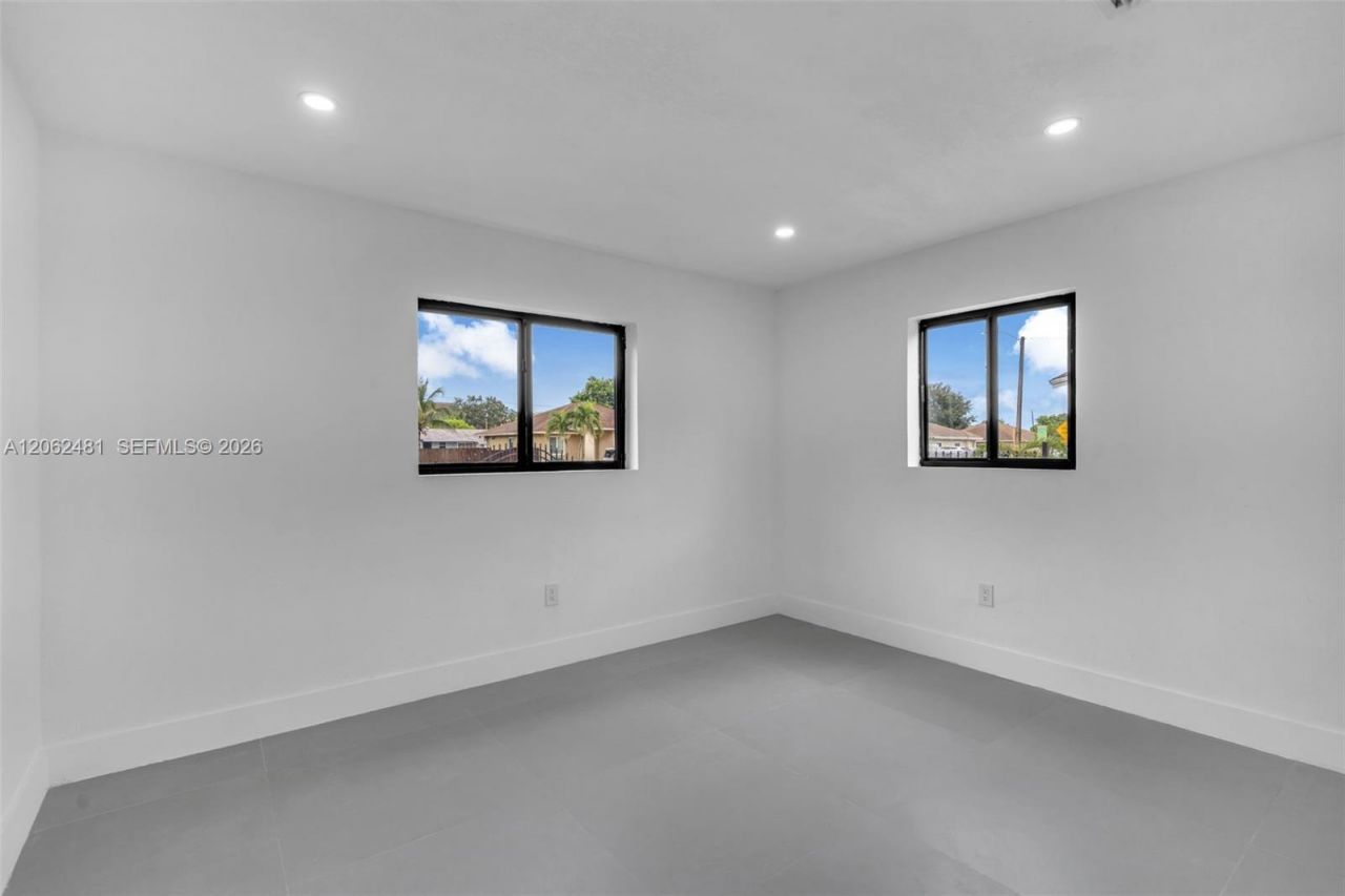 3400 NW 211th St, Miami Gardens, FL 33056 Photo