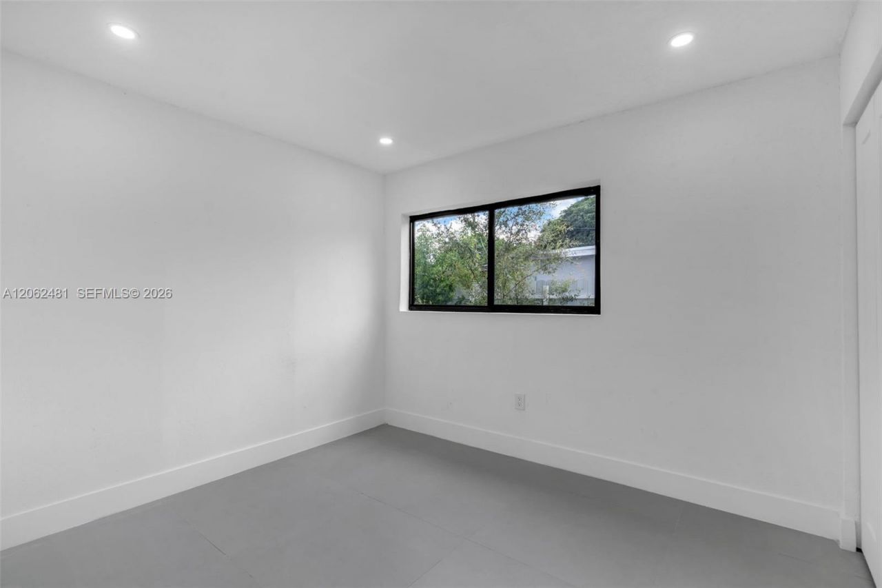3400 NW 211th St, Miami Gardens, FL 33056 Photo