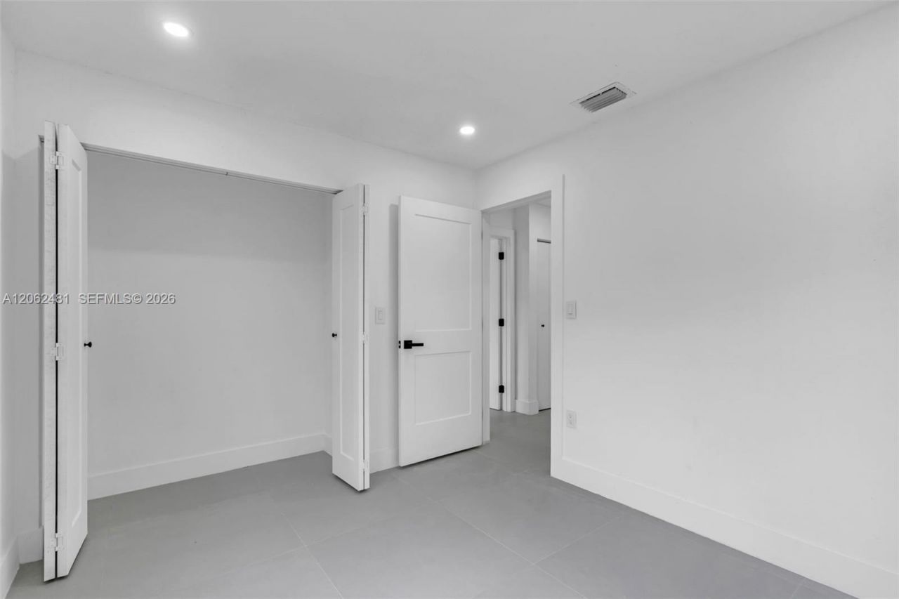 3400 NW 211th St, Miami Gardens, FL 33056 Photo