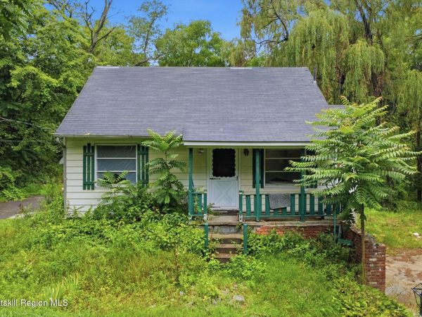 2625 New York 32 , Kingston, NY 12401