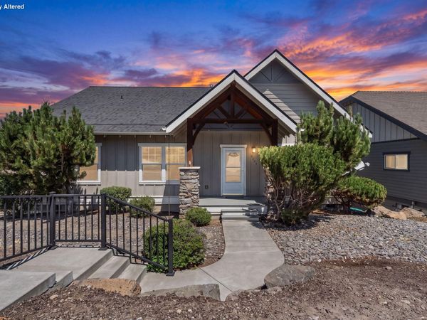 3551 SW Salmon Court, Redmond, OR 97756