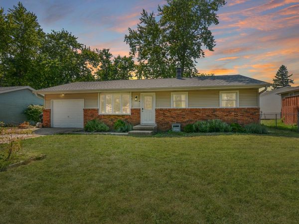 103 S Sesame Street , Bloomington, IL 61704