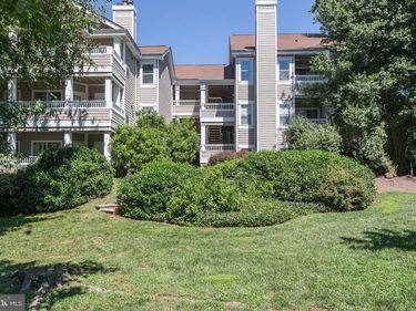 14321 CLIMBING ROSE WAY, Unit 302, CENTREVILLE, VA 20121