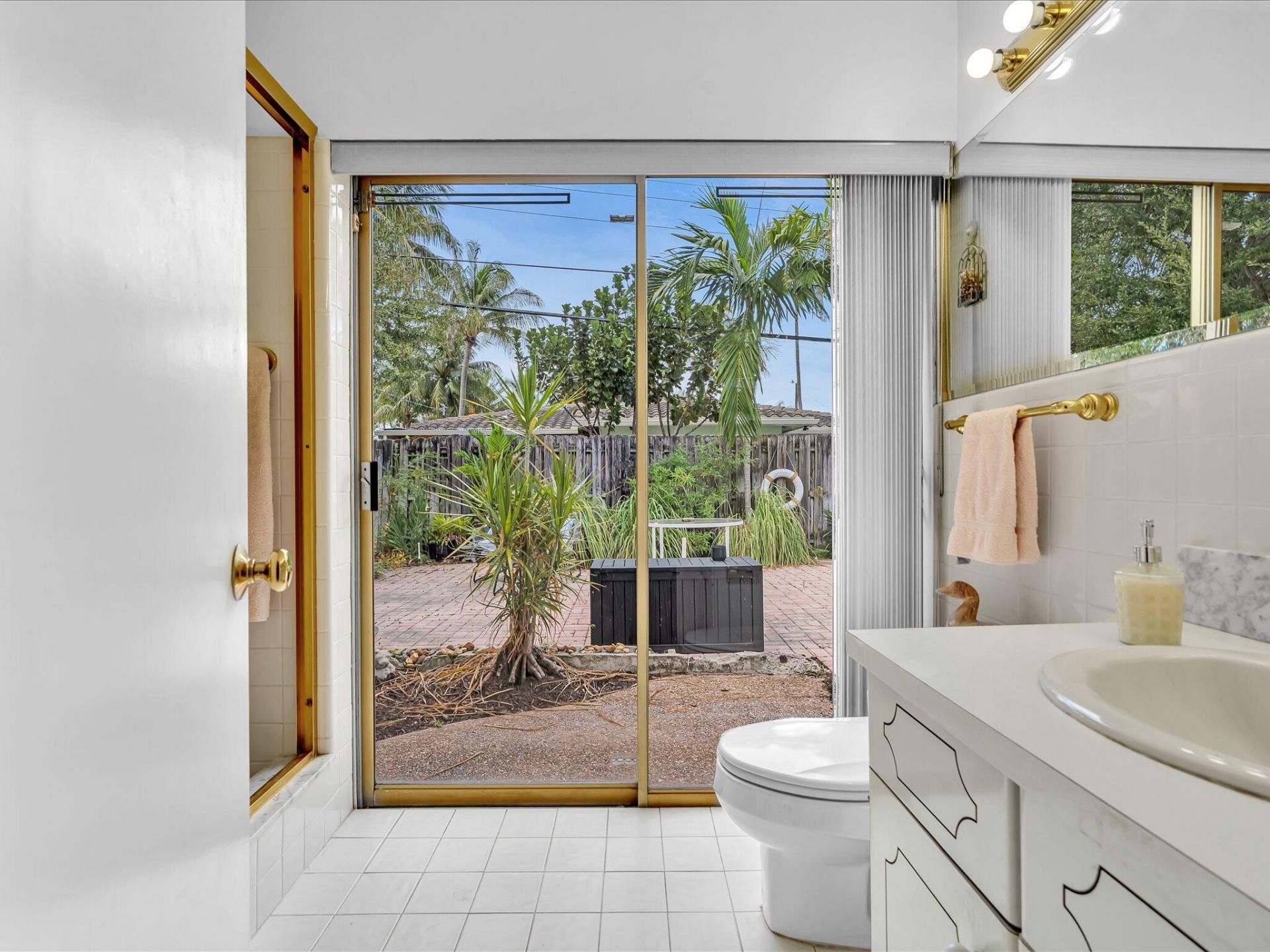 2121 NE 52nd Street, Fort Lauderdale, FL 33308 Photo
