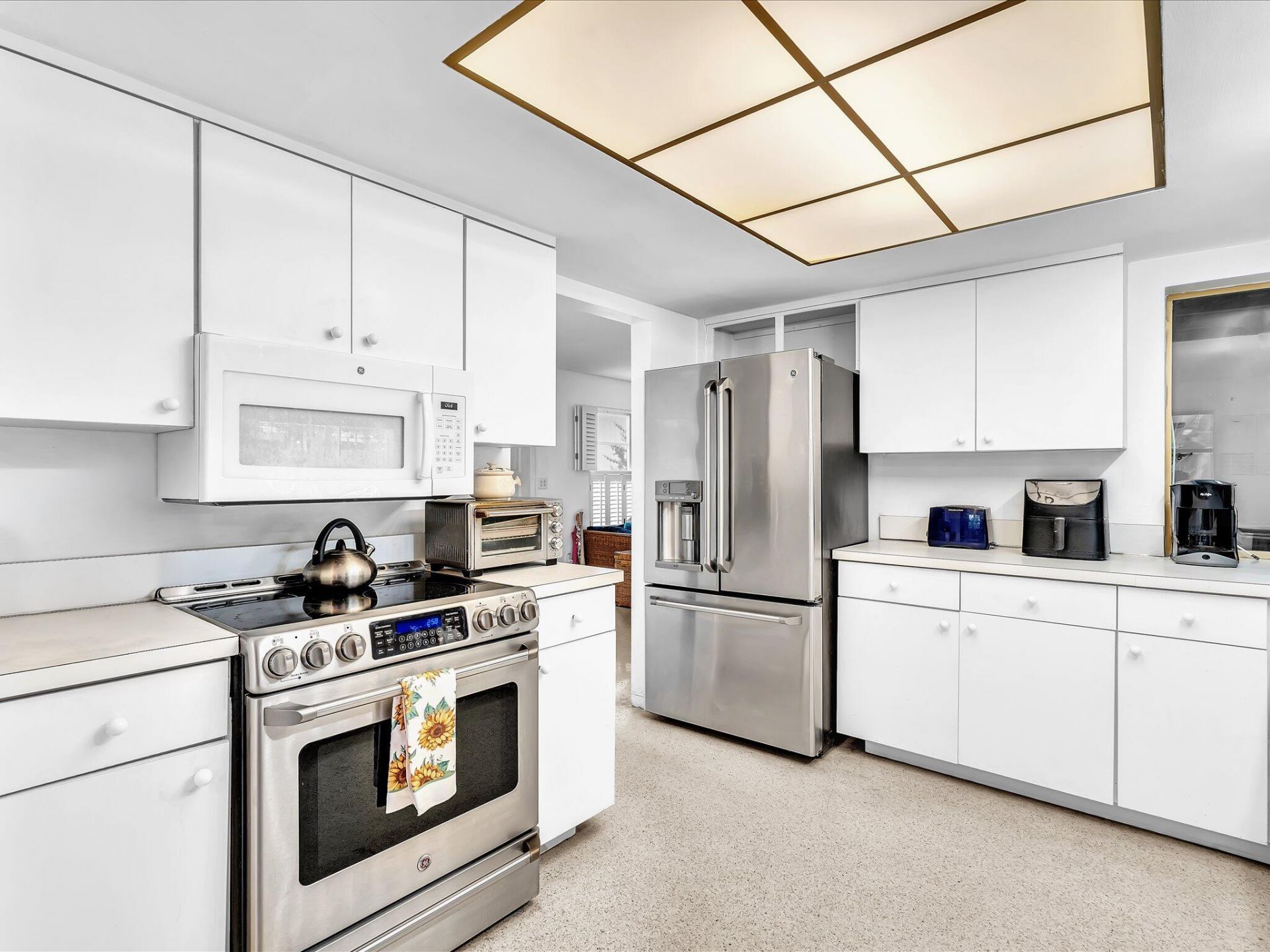 2121 NE 52nd Street, Fort Lauderdale, FL 33308 Photo