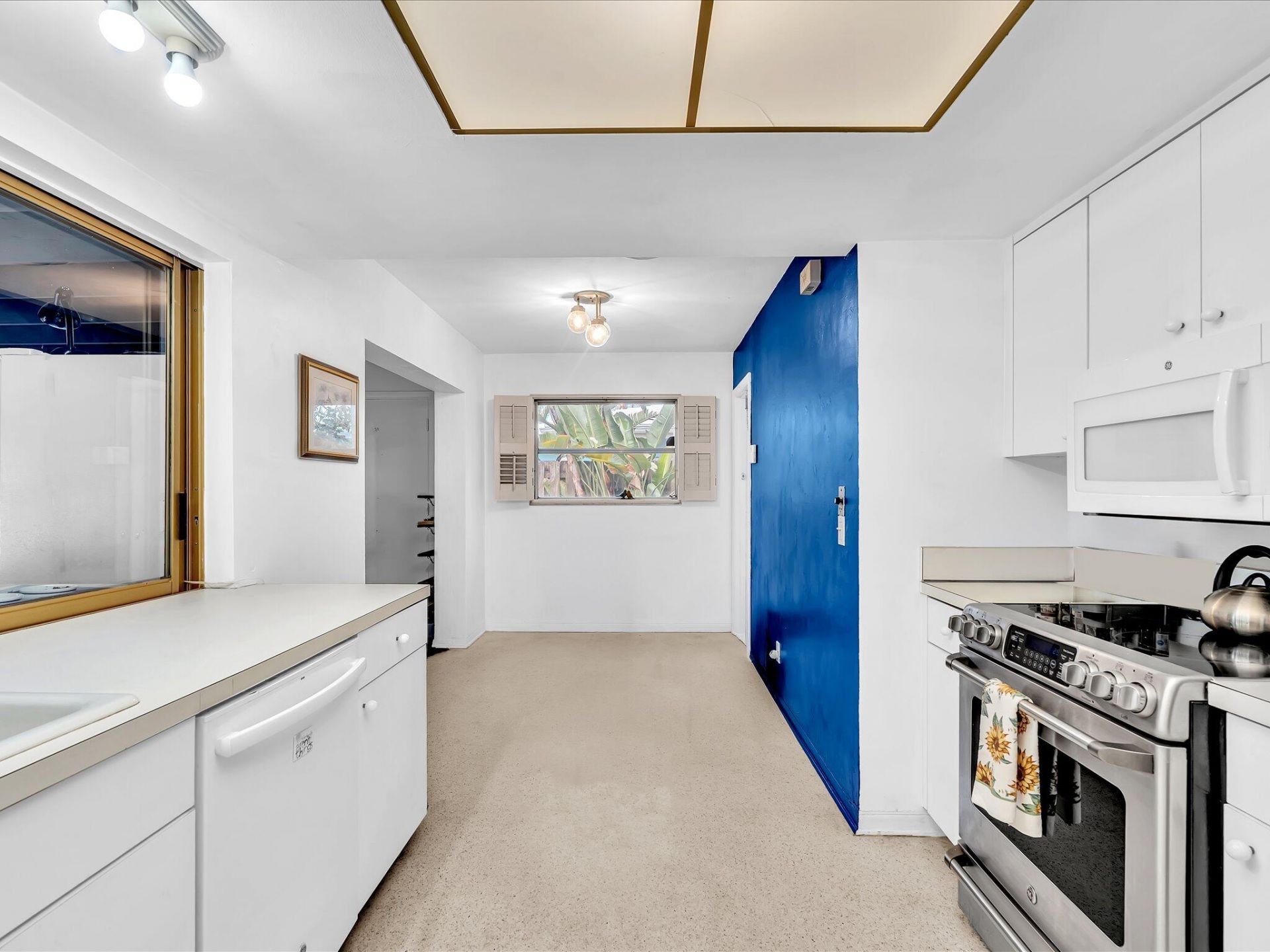 2121 NE 52nd Street, Fort Lauderdale, FL 33308 Photo