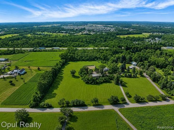 8855 Gross Road, Lima Township, Mi 48130