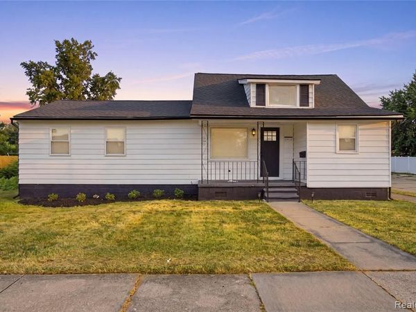 27375 Edward Street , Roseville, MI 48066