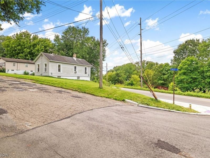 192 1st Street NE, Barberton, OH 44203 Photo 33