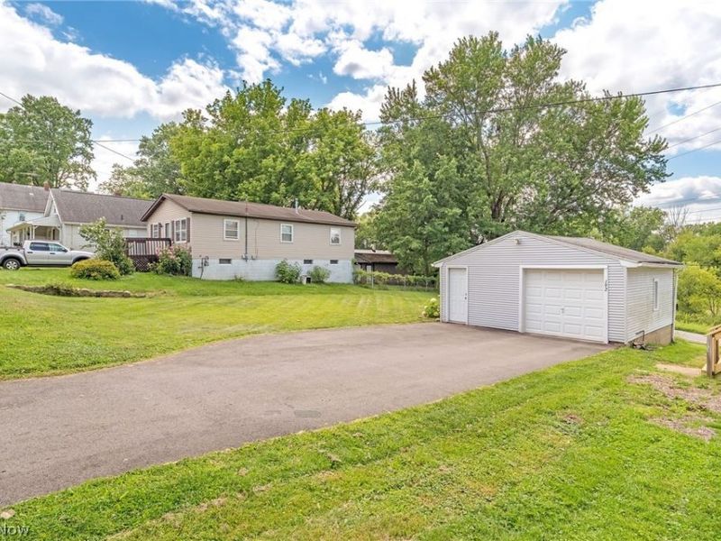 192 1st Street NE, Barberton, OH 44203 Photo 37