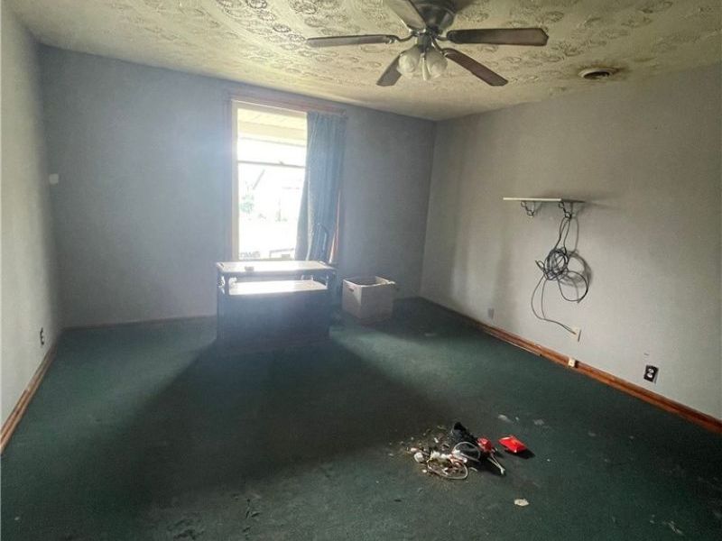 418 S 8th Street , Cambridge, OH 43725 Photo 4