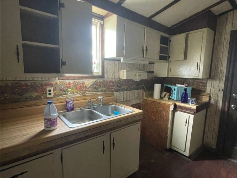 418 S 8th Street , Cambridge, OH 43725 Photo 7