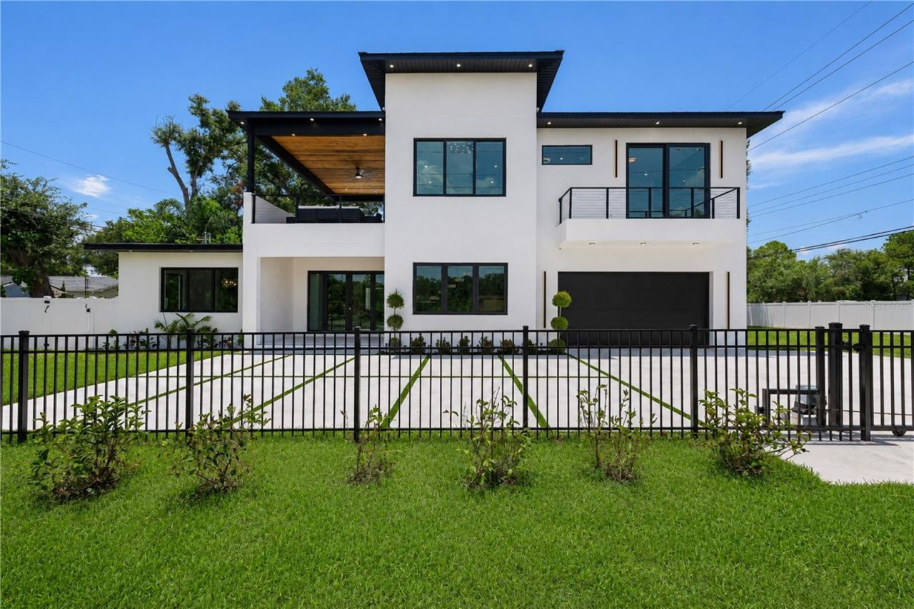 12870 N Armenia Avenue, Tampa, FL 33612 Photo