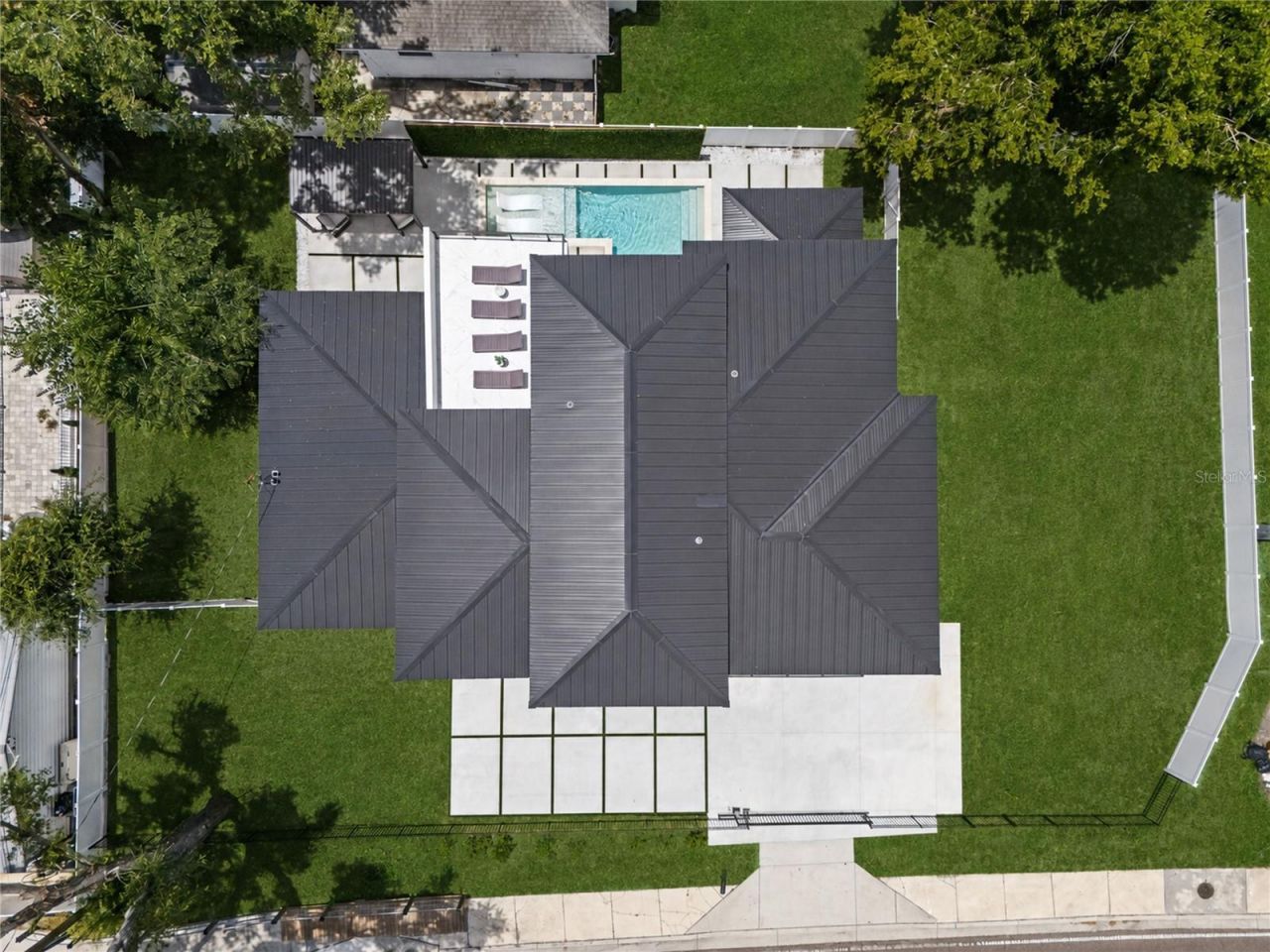 12870 N Armenia Avenue, Tampa, FL 33612 Photo