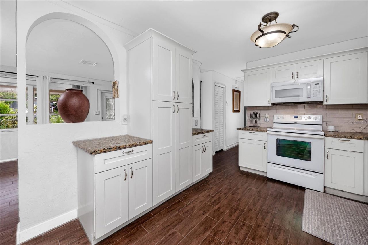 755 43rd Street N, Saint Petersburg, FL 33713 Photo
