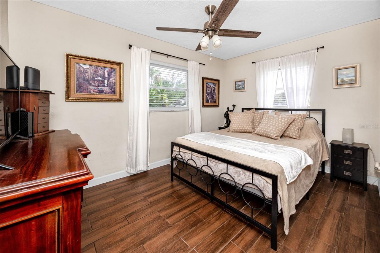 755 43rd Street N, Saint Petersburg, FL 33713 Photo