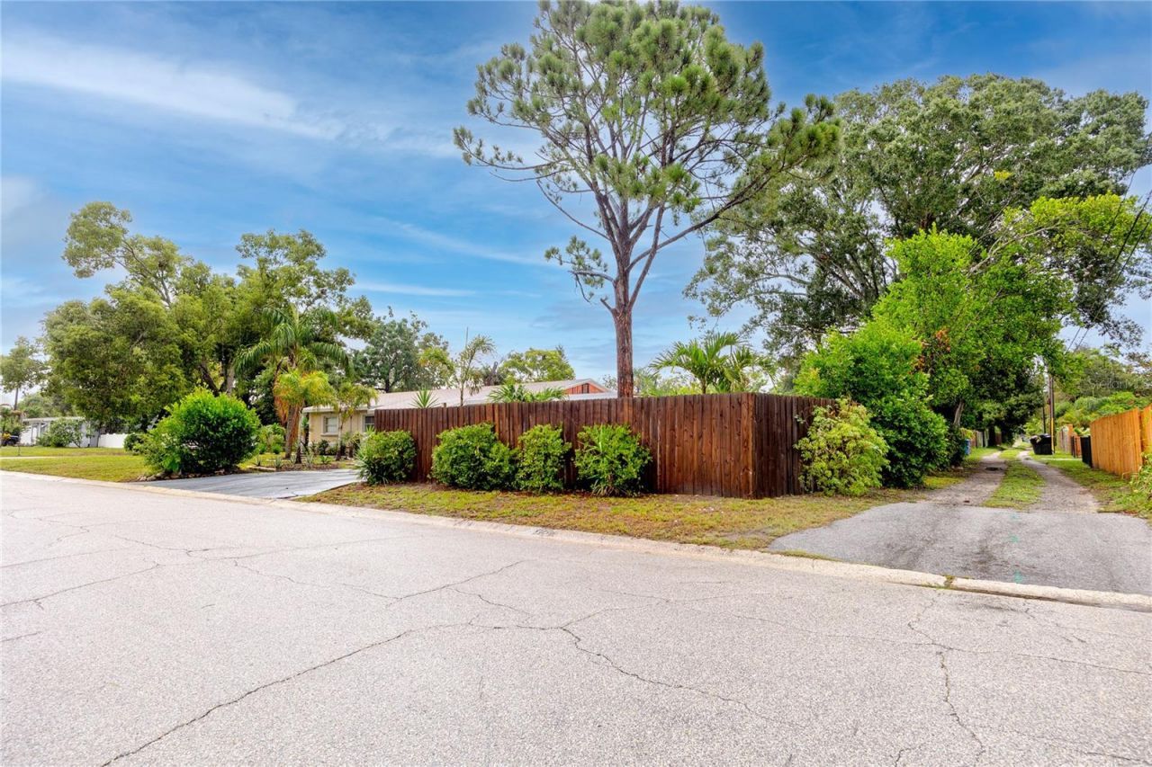 755 43rd Street N, Saint Petersburg, FL 33713 Photo