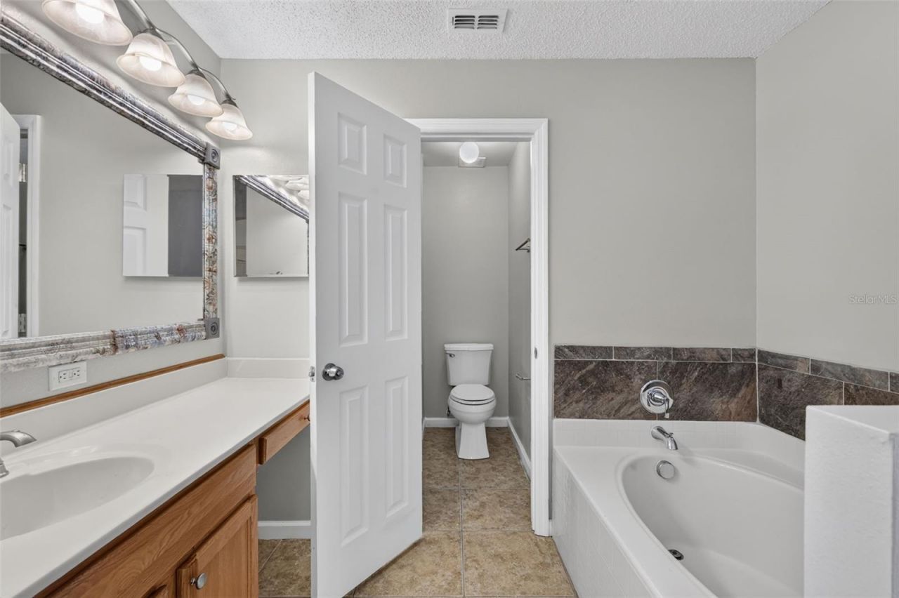 2225 Sandridge Circle, Eustis, FL 32726 Photo