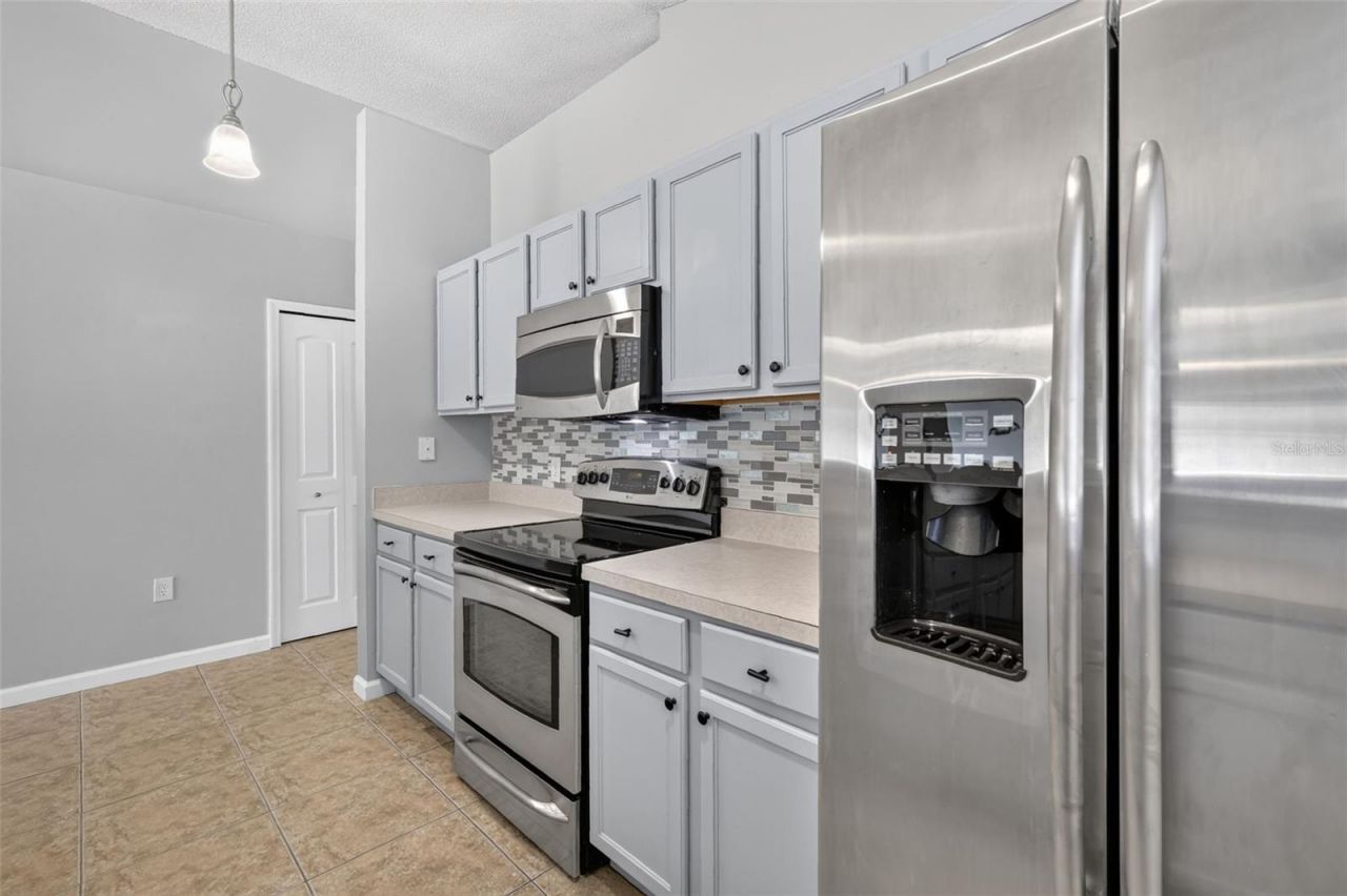 2225 Sandridge Circle, Eustis, FL 32726 Photo