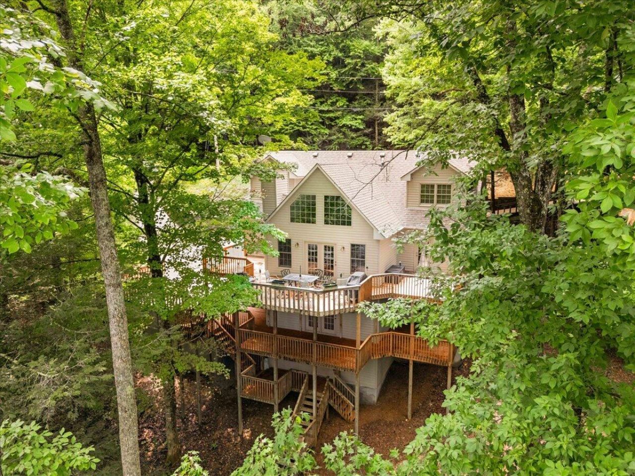 1264 Lake Road, London, KY 40741