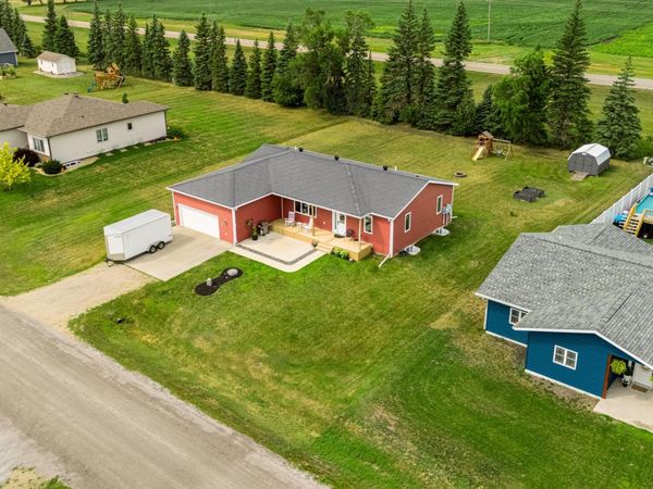 503 Sheyenne Drive, Abercrombie, ND 58001