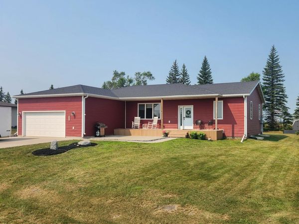 503 Sheyenne Drive , Abercrombie, ND 58001