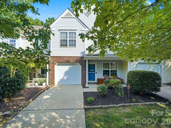 10631 Sleigh Bell Lane, Charlotte, NC 28216