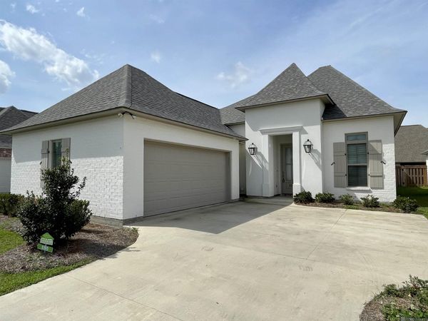 550 White Egret Dr, Baton Rouge, LA 70810