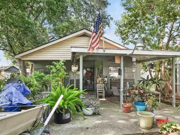 1206 OAK Street , Westwego, LA 70094