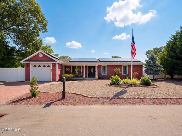 406 Laurel Boulevard, Lanoka Harbor, NJ 08734