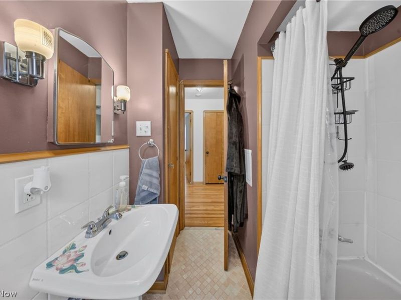 8122 Fernhill Avenue , Parma, OH 44129 Photo 11