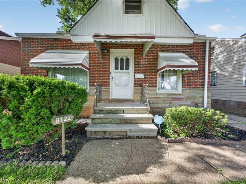 8122 Fernhill Avenue , Parma, OH 44129 Photo 2