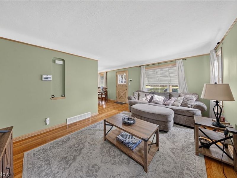 8122 Fernhill Avenue , Parma, OH 44129 Photo 5