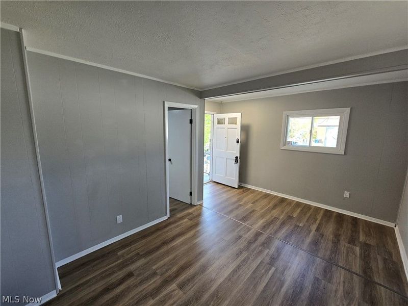 15788 Mandalay Avenue , Cleveland, OH 44110 Photo 2