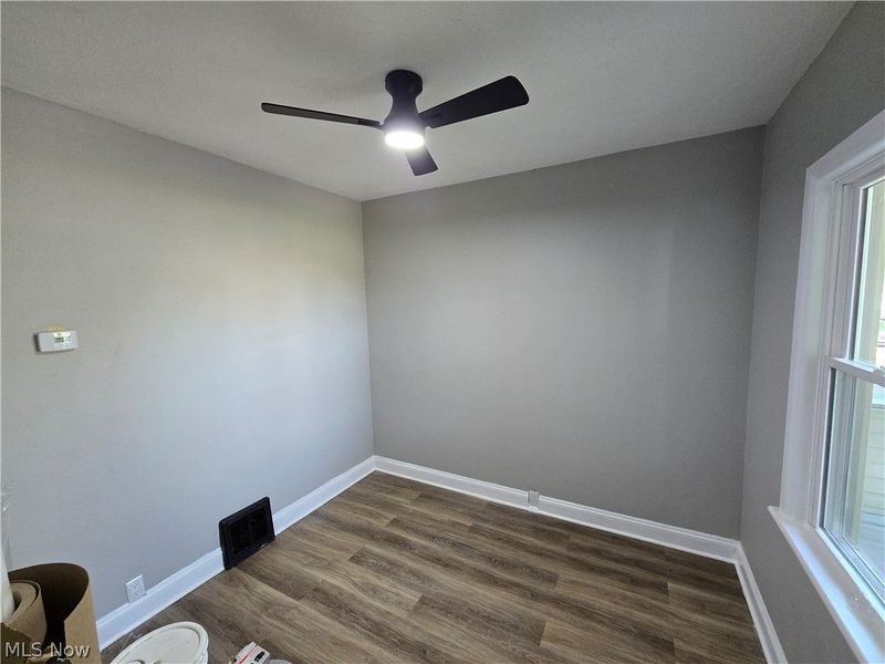15788 Mandalay Avenue , Cleveland, OH 44110 Photo 4