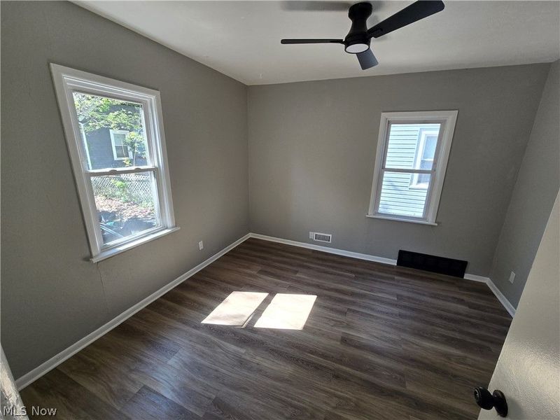 15788 Mandalay Avenue , Cleveland, OH 44110 Photo 7
