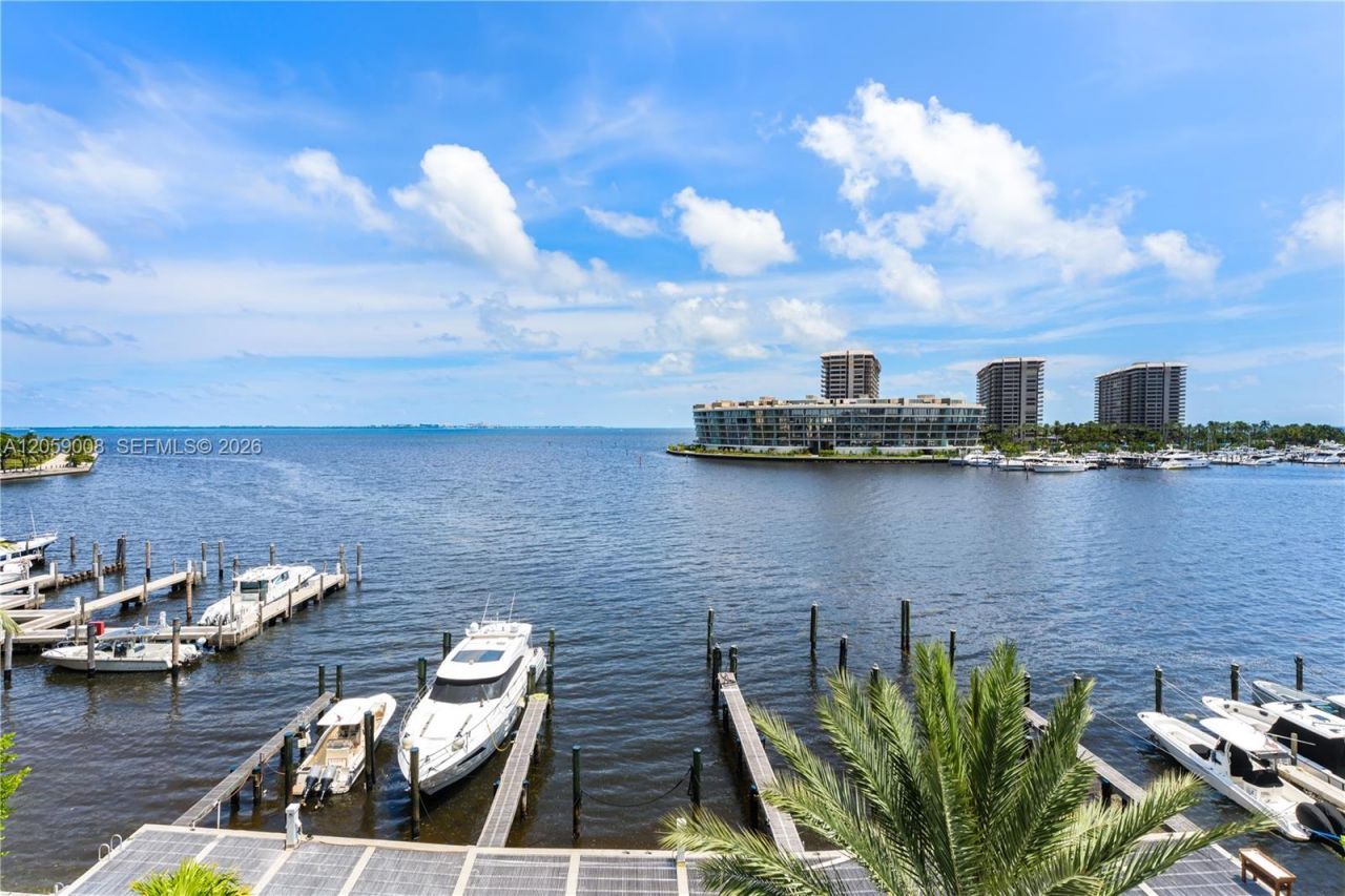 3535 Hiawatha Ave, Unit 504, Miami, FL 33133 Photo