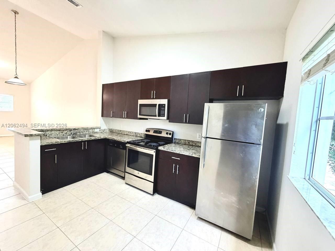 3431 W 80th St, Unit 202, Hialeah, FL 33018 Photo