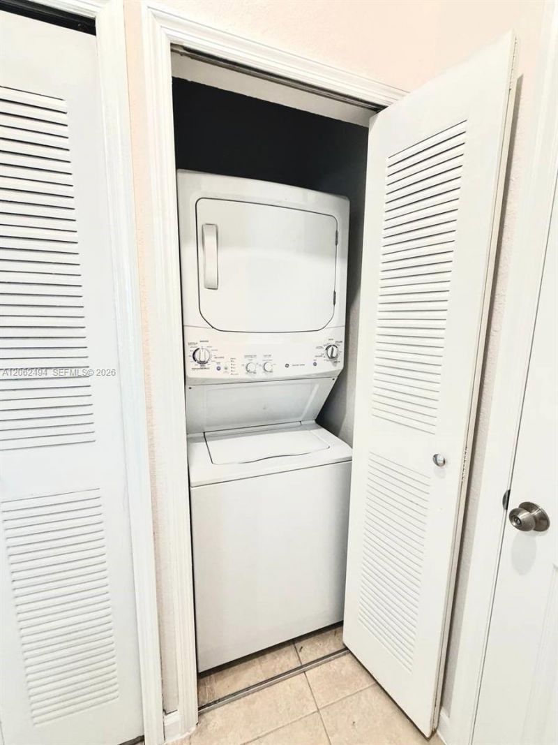 3431 W 80th St, Unit 202, Hialeah, FL 33018 Photo